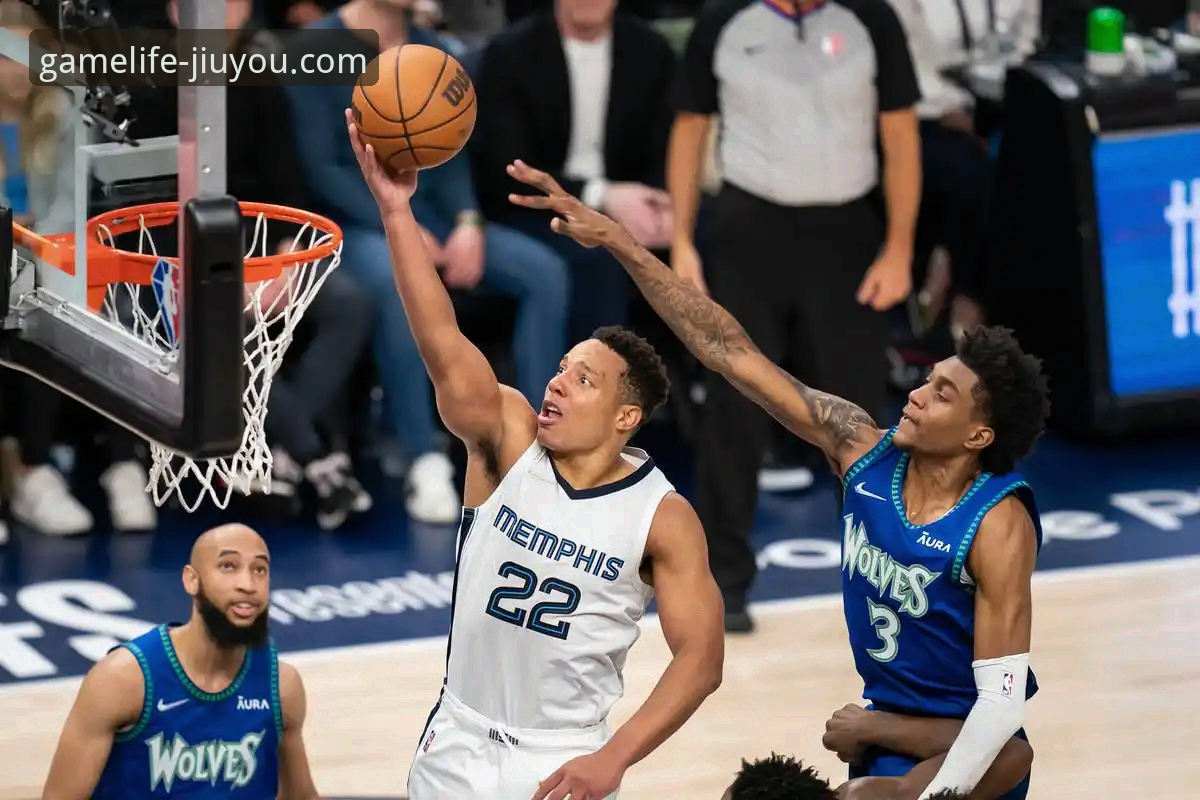 NBA季后赛最新动态：尼克斯队狂胜老鹰队晋级，九游平台球迷热议创纪录一战